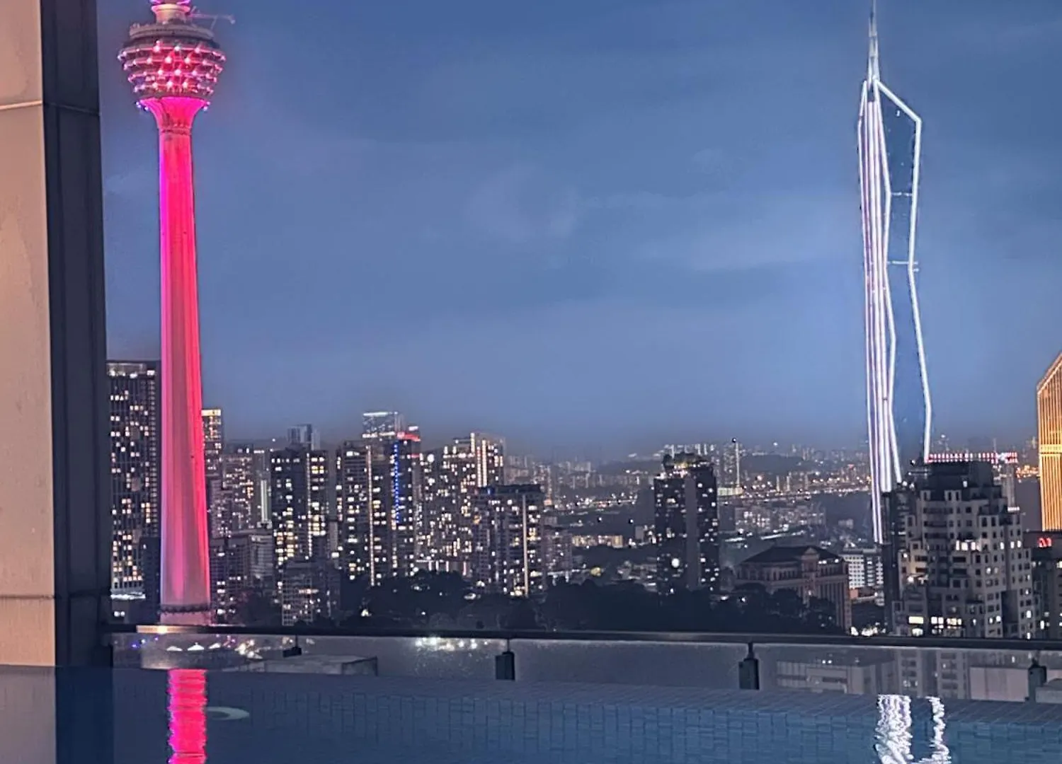 The Luxe Infinitum Klcc Skyline Swimming Pool Apartman Kuala Lumpur